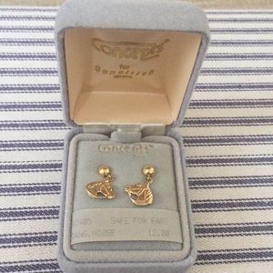 Gold tone, dangling earrings.